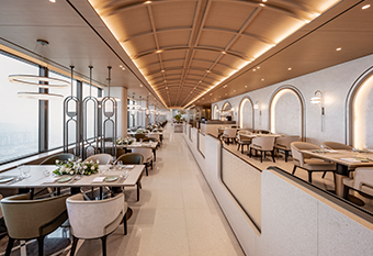 워킹온더클라우드 (59F European Restaurant & Bar) 내부 이미지